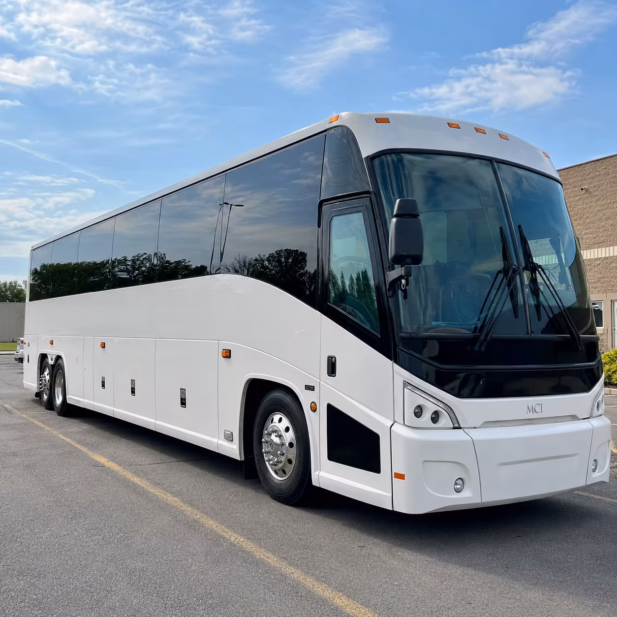 buenaparkcharterbuscompany com will help you find concert buses for great park live and pacific amphitheatre