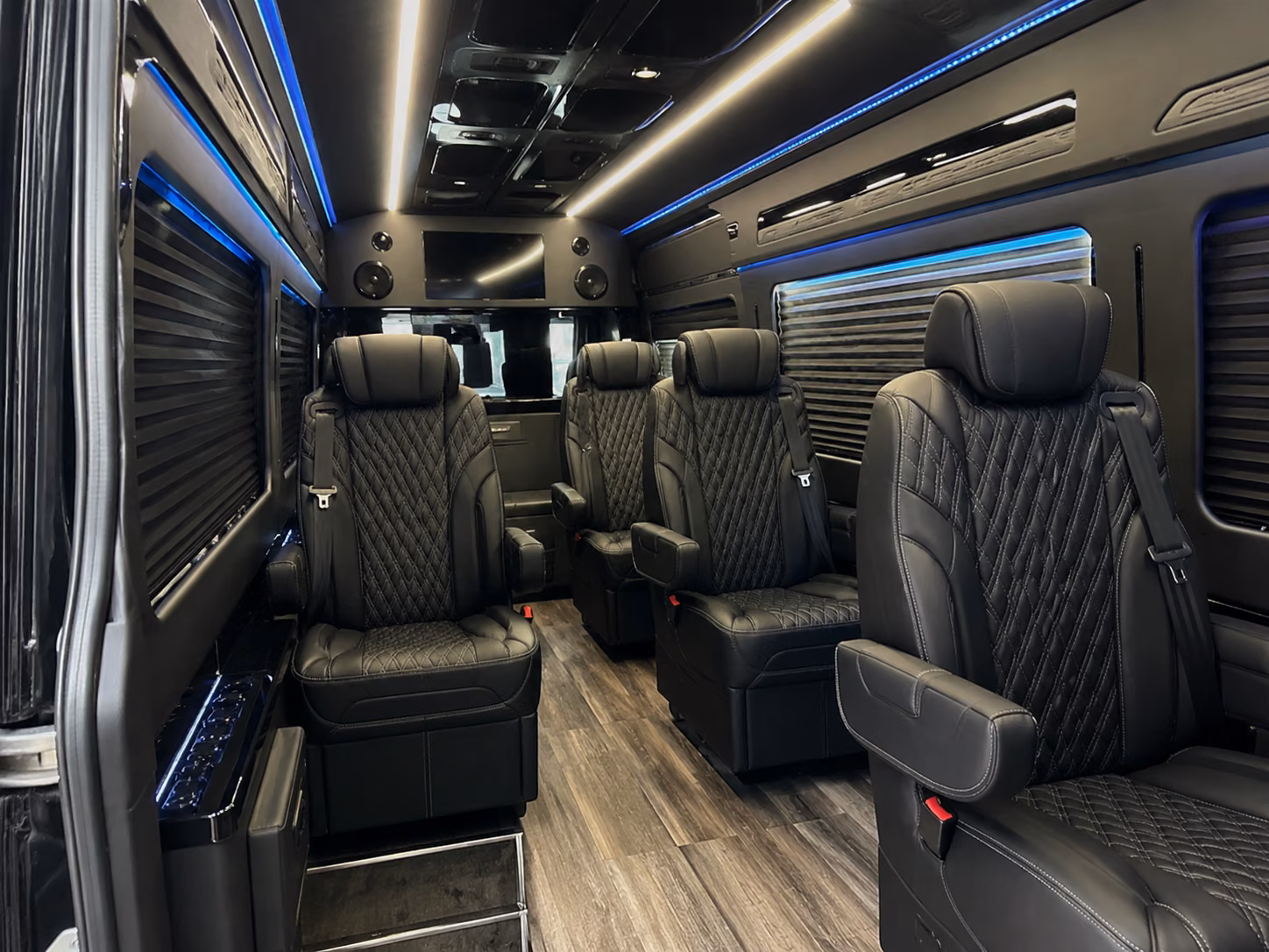 lakewood buena park charter buses